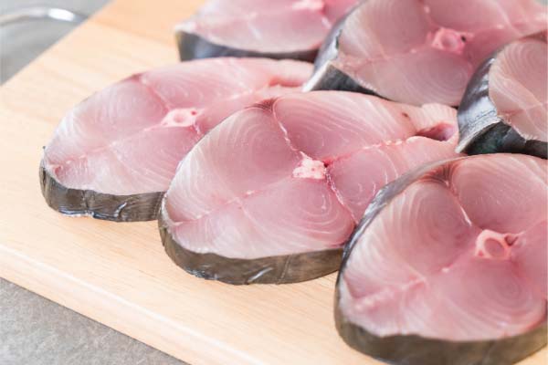 stora mängder eller mindre mängd, du väljer, men tonfisk är en bra källa